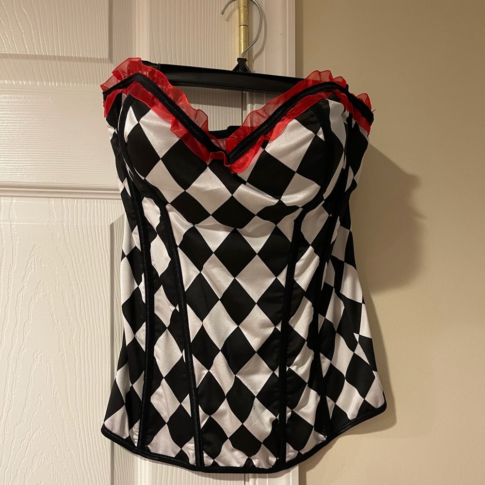 Corset - Picture 2 of 4
